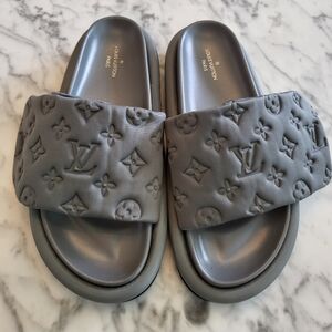 Louis vuitton pillow flats 37